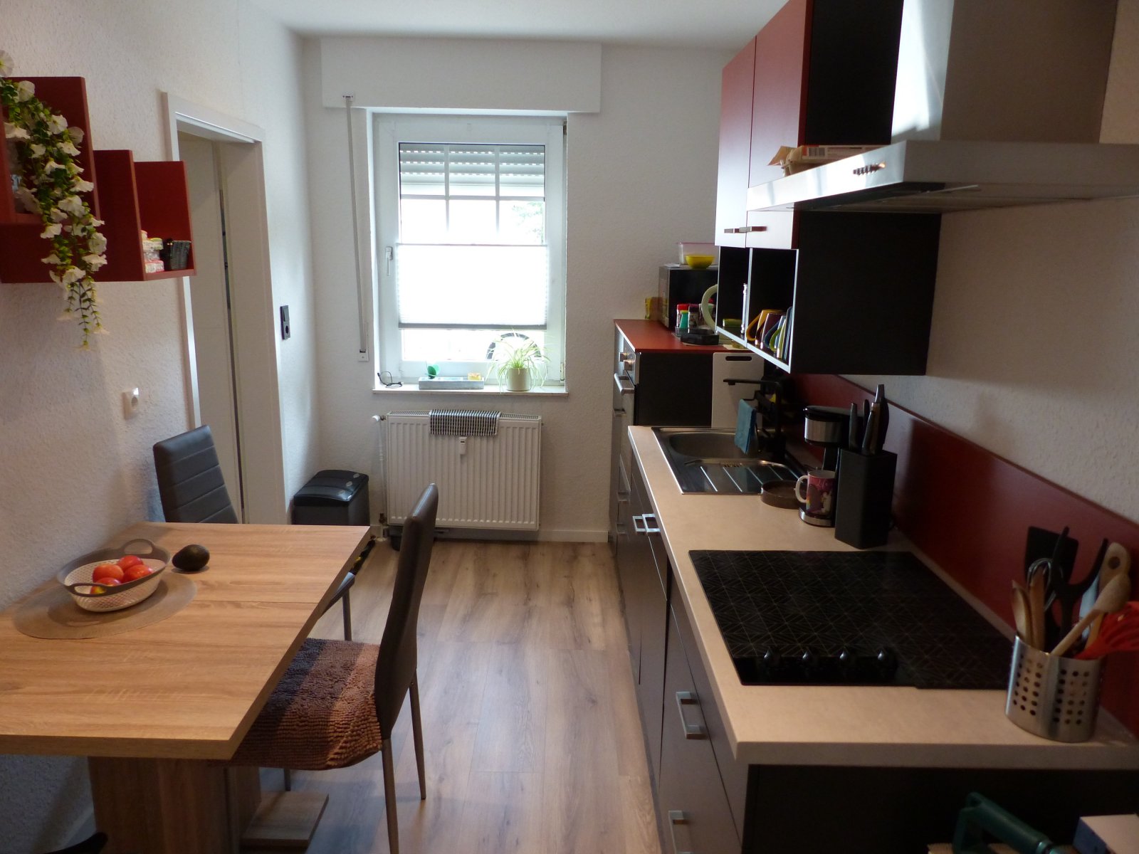 Geräumiges Einfamilienhaus mit Einliegerwohnung in zentraler Wohnlage!