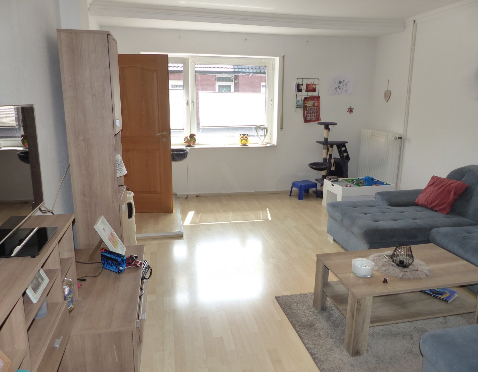 Geräumiges Einfamilienhaus mit Einliegerwohnung in zentraler Wohnlage!