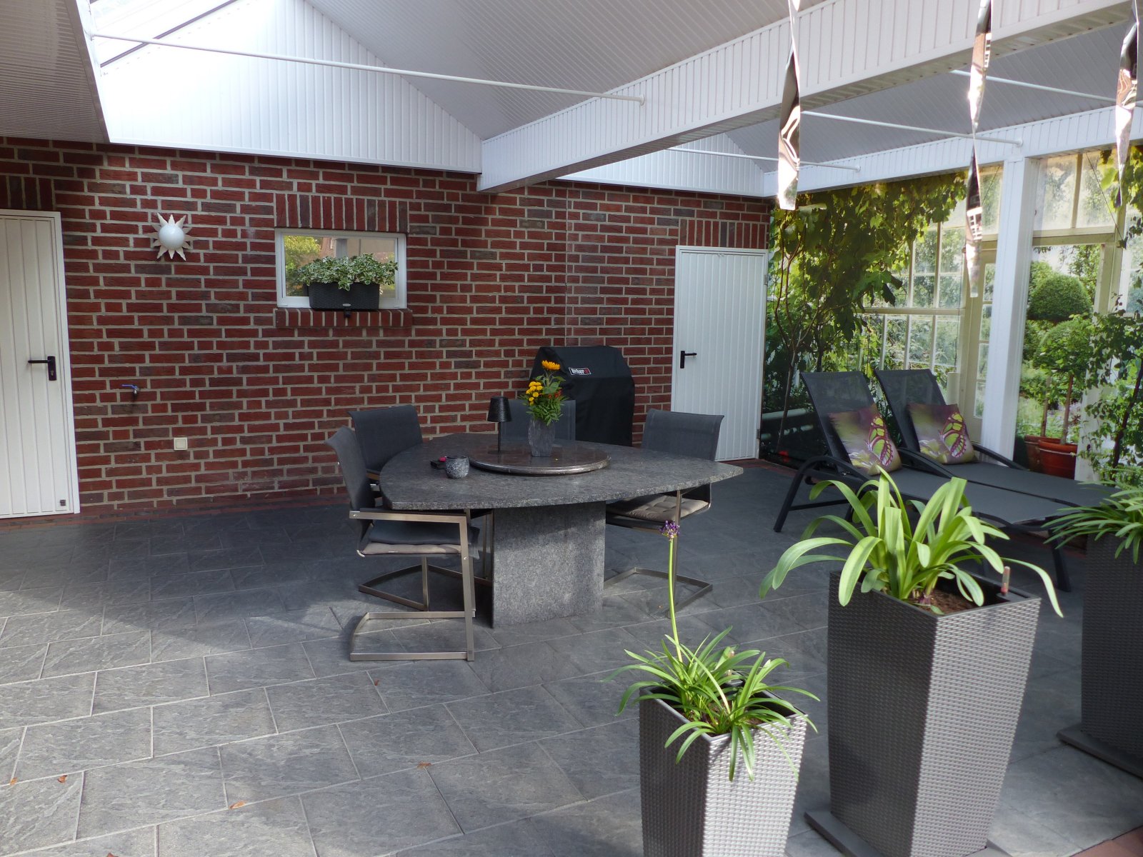 überdachte Terrasse überdachte Terrasse